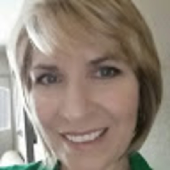 Meet your Posher, Dianna - Picture 1 of 1